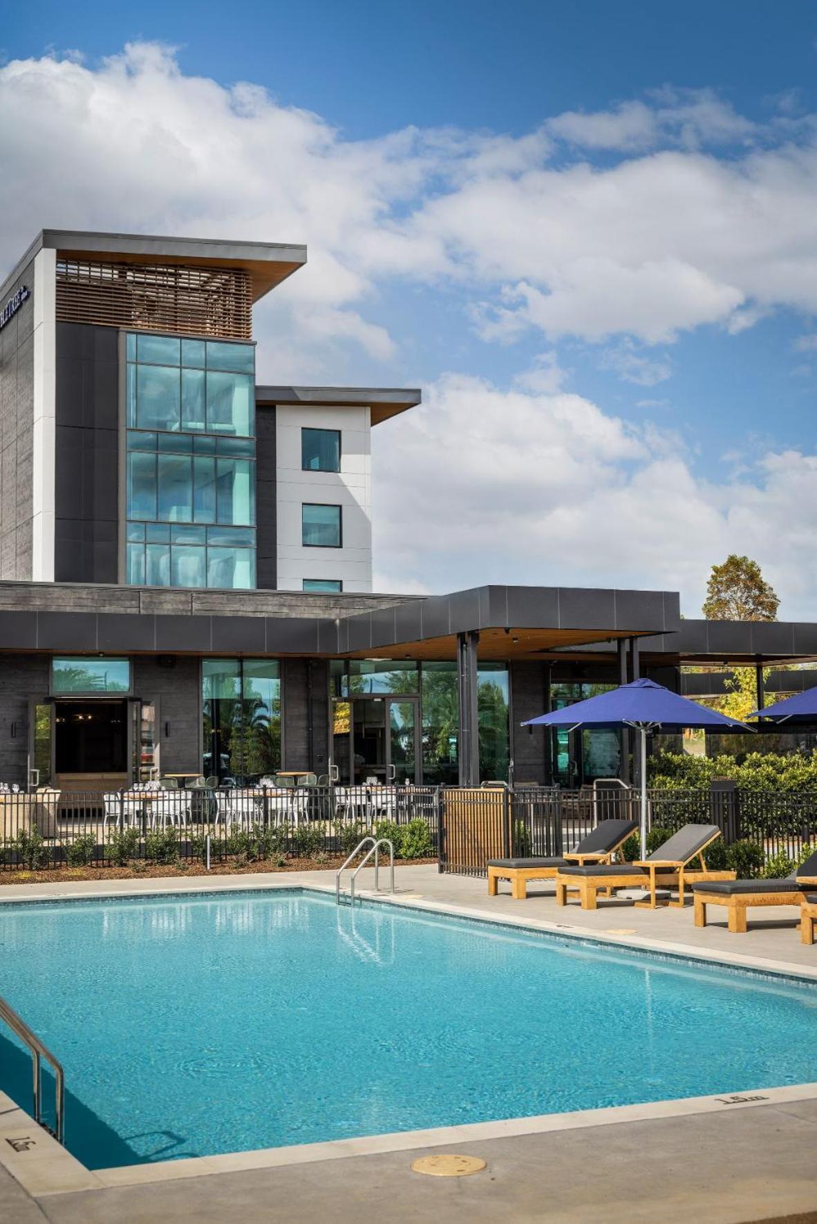 Hotel Doubletree By Hilton Auckland Karaka Exterior foto