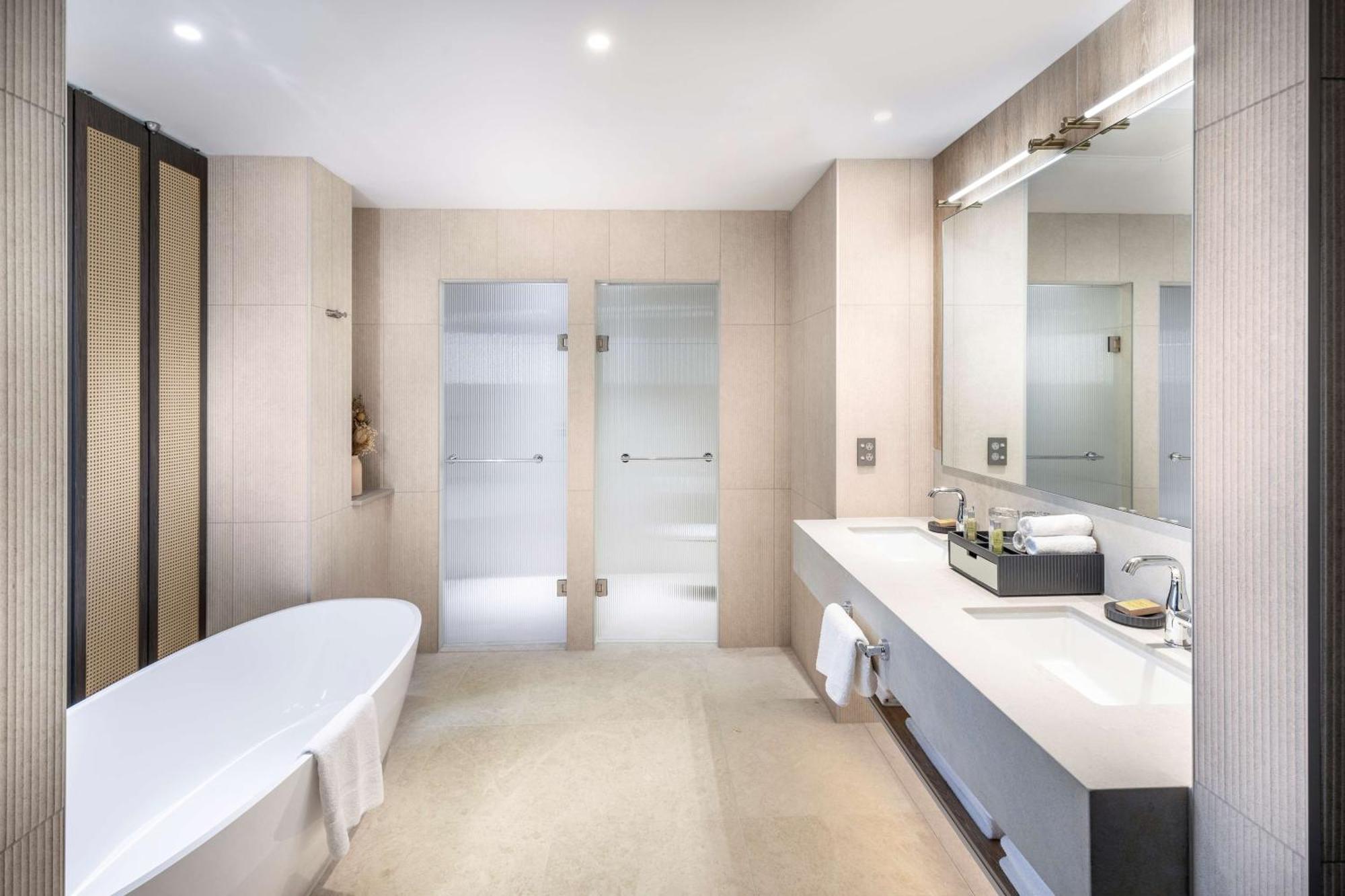 Hotel Doubletree By Hilton Auckland Karaka Exterior foto