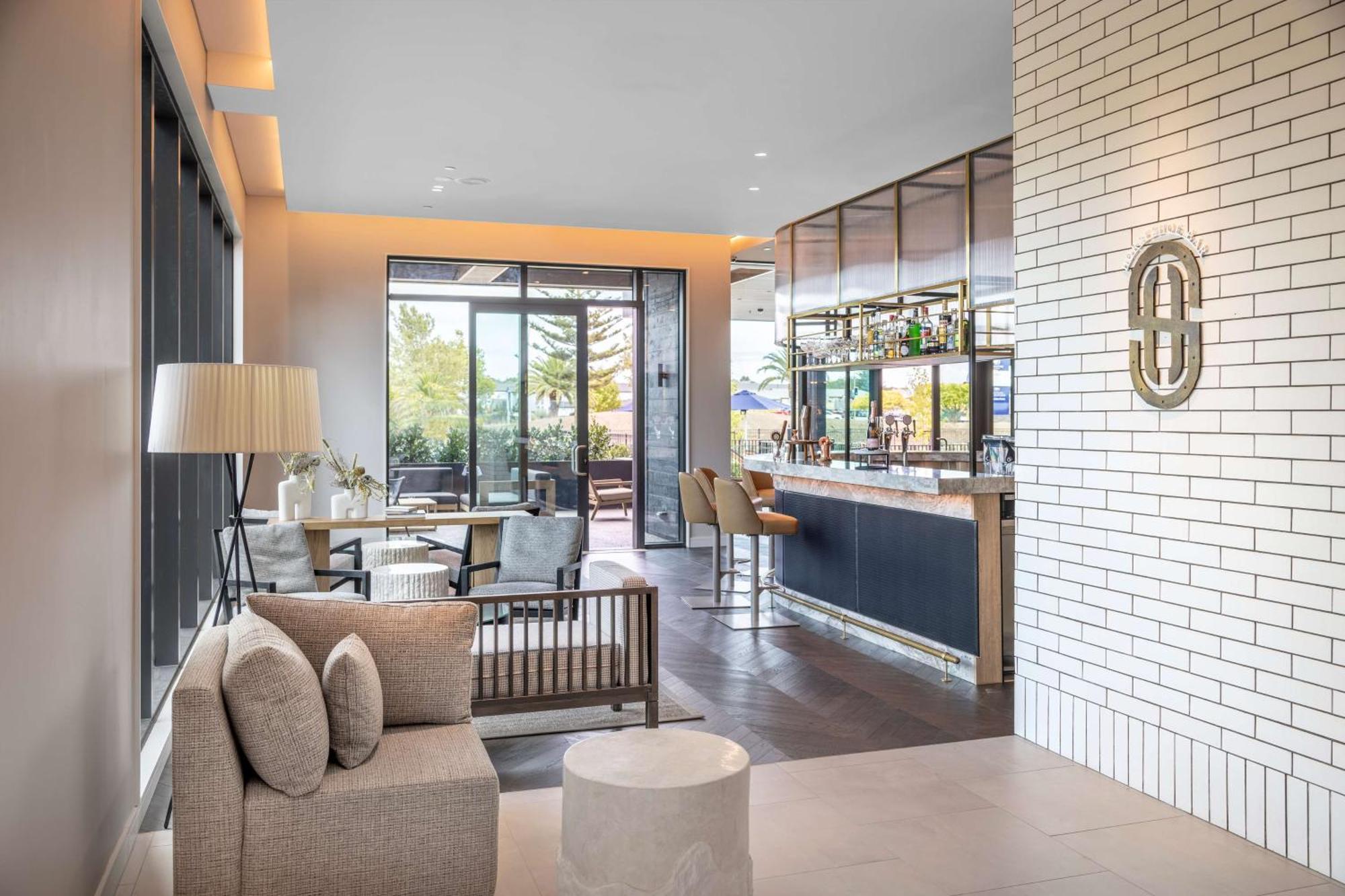 Hotel Doubletree By Hilton Auckland Karaka Exterior foto
