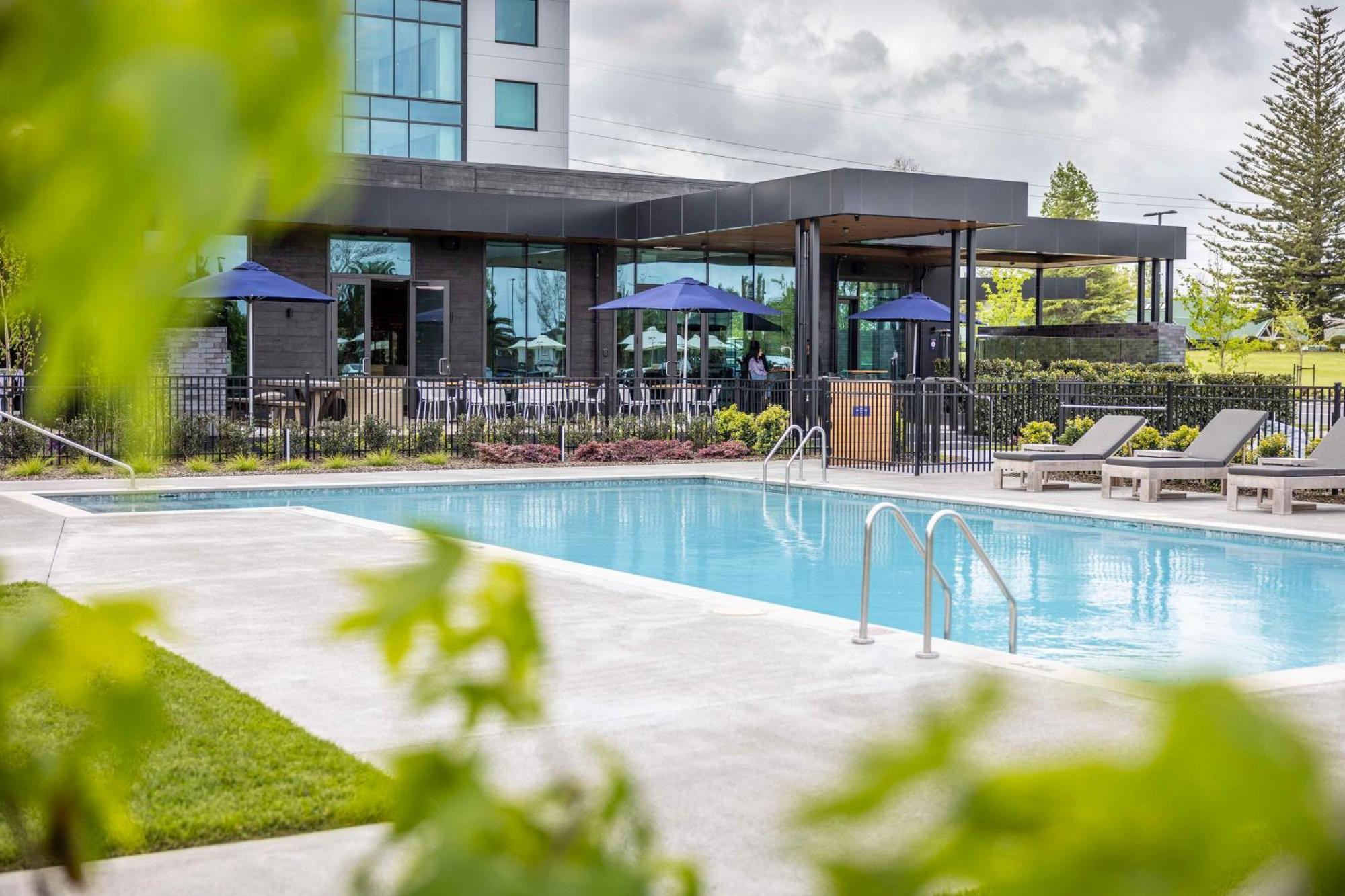 Hotel Doubletree By Hilton Auckland Karaka Exterior foto