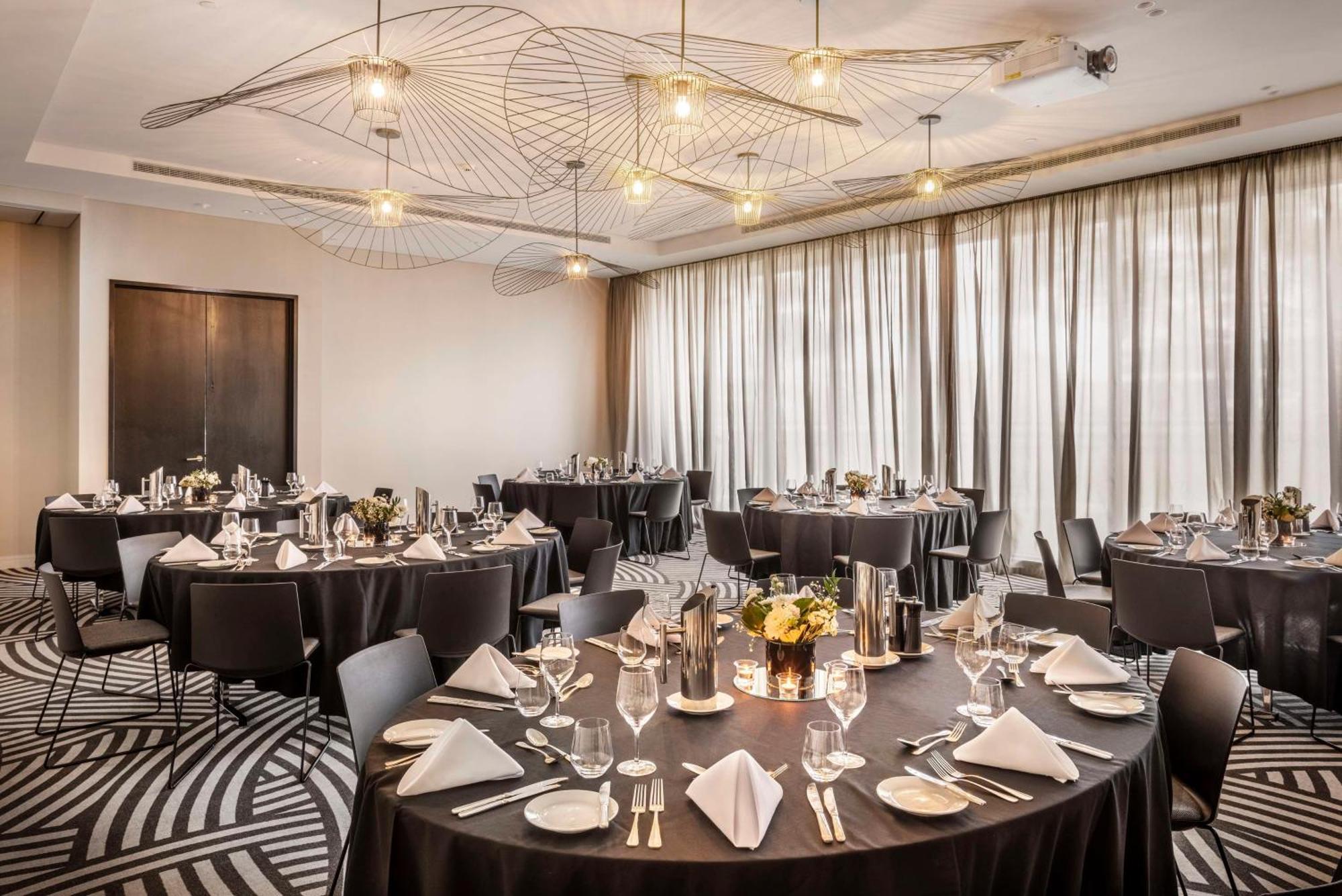 Hotel Doubletree By Hilton Auckland Karaka Exterior foto